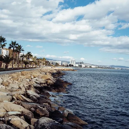 Sea Front & Center, Amazing Sea View * Лимасол