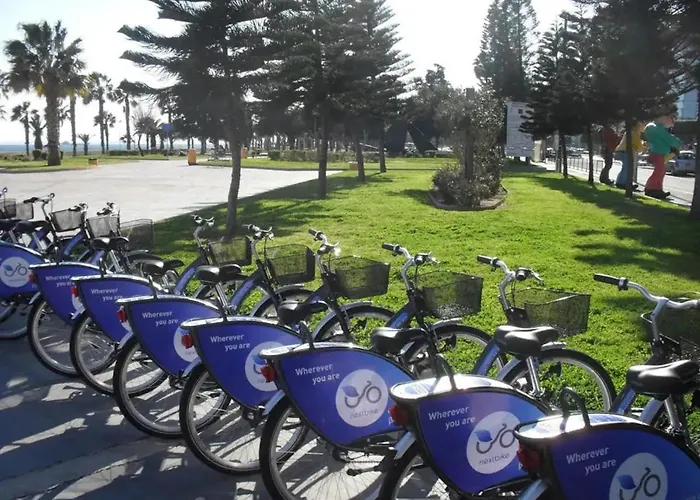 Sea Front & Center, Amazing Sea View דירה לימסול