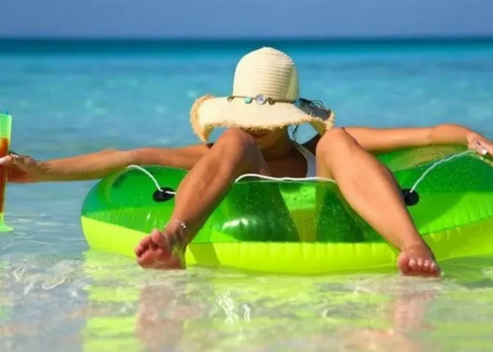 Sea Front & Center, Amazing Sea View דירה לימסול