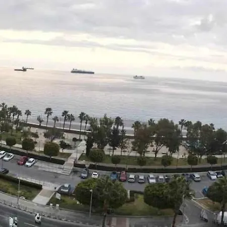 Sea Front & Center, Amazing Sea View Lägenhet *