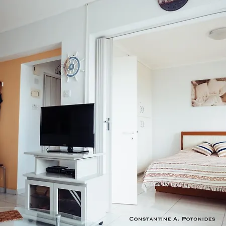 Daire Sea Front & Center, Amazing Sea View Limasol