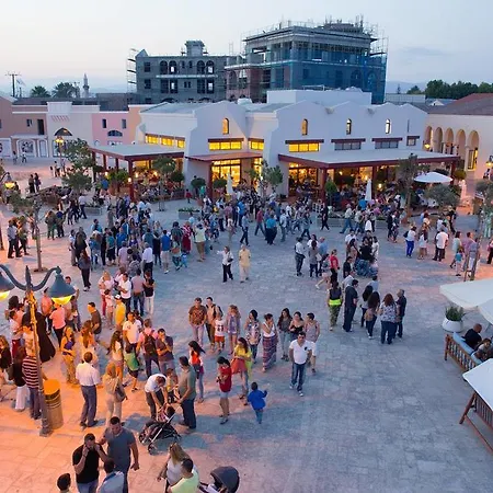 Sea Front & Center, Amazing Sea View Lägenhet Limassol