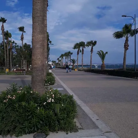 Apartment Sea Front & City Center, Amazing Sea View