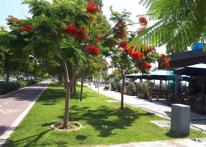 Sea Front & Center, Amazing Sea View * Limassol