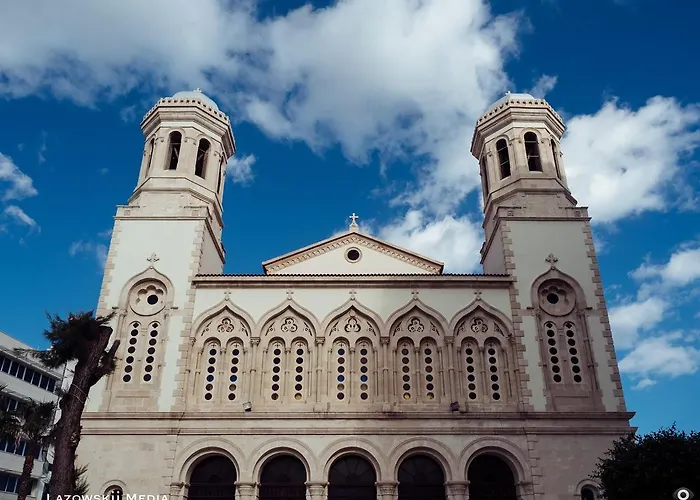 Sea Front & Center, Amazing Sea View アパート リマソール