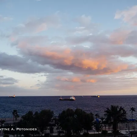 Sea Front & Center, Amazing Sea View *