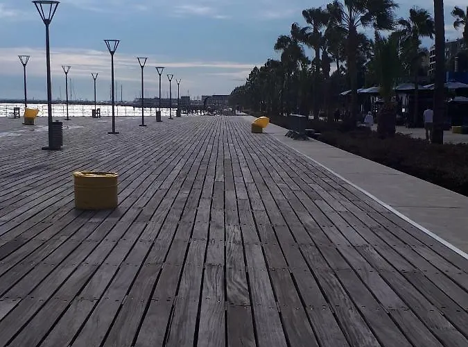 아파트 Sea Front & Center, Amazing Sea View 레메소스